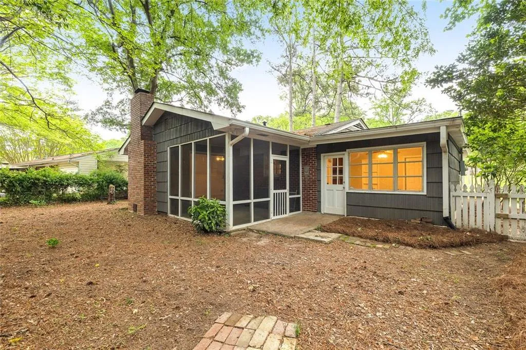 Chamblee, Georgia 30341, United States, 3 Bedrooms Bedrooms, ,2 BathroomsBathrooms,Residential,Pending,114732