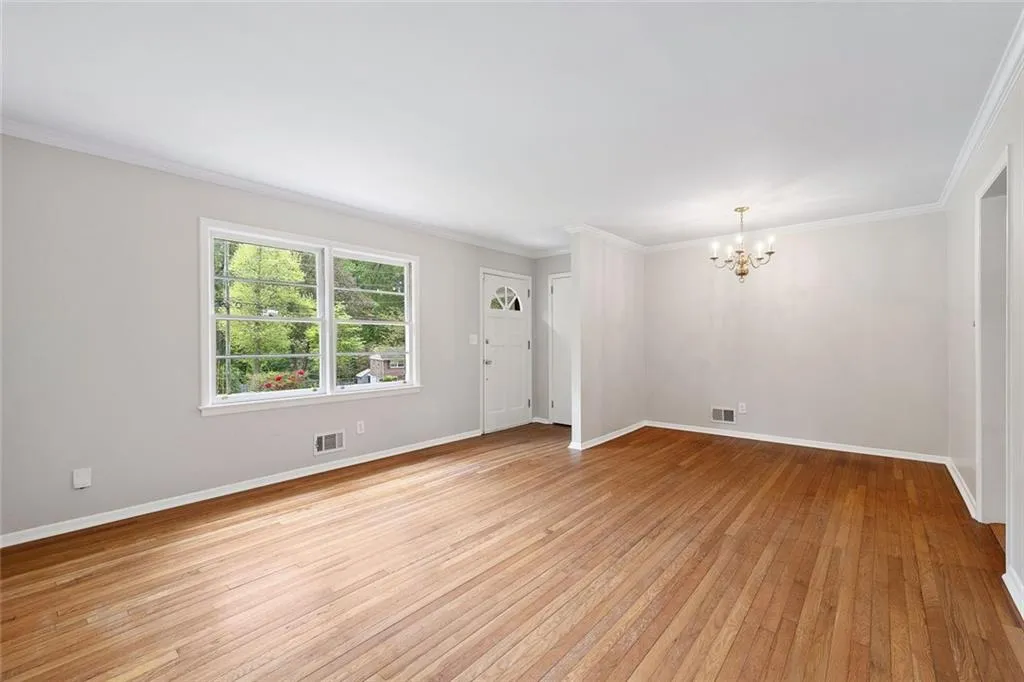 Chamblee, Georgia 30341, United States, 3 Bedrooms Bedrooms, ,2 BathroomsBathrooms,Residential,Pending,114732