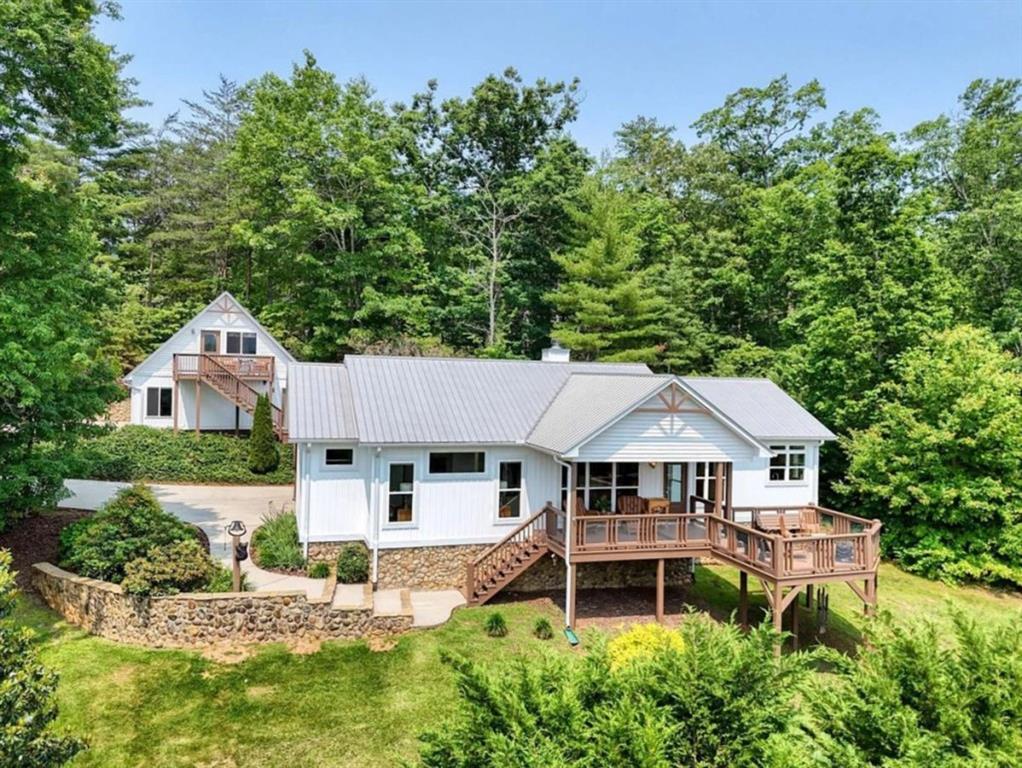 7 Kadens Cove