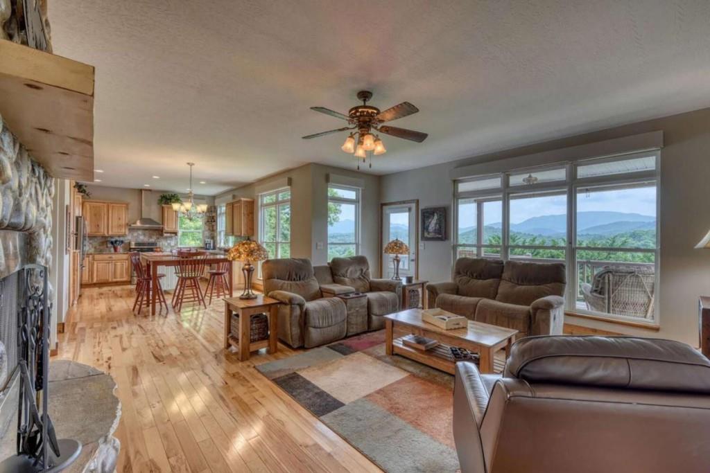 7 Kadens Cove