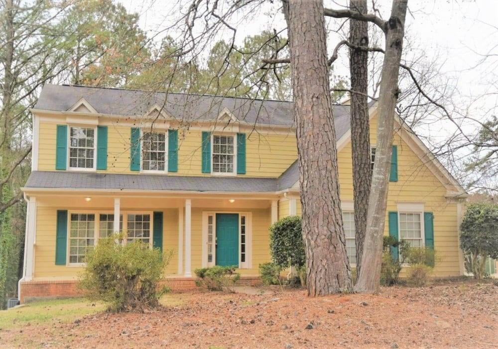 You will love making this beautiful house your new home! Inside, you'll find features of a cozy fireplace, sleek tiles and carpet floors found throughout. You'll love the beautiful kitchen, complete with coordinating appliances and wooden cabinetry. Make your way upstairs to enjoy your own space in one of the bedrooms. The primary bathroom has a deluxe tub, glass-door shower, and dual sinks. The backyard has a second story deck perfect for entertaining friends. Make this dream home yours. Apply today.