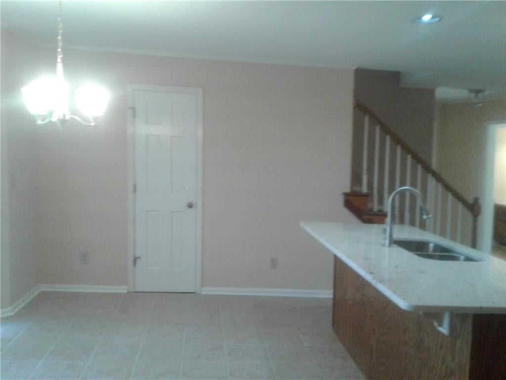 180 Creekview Trail