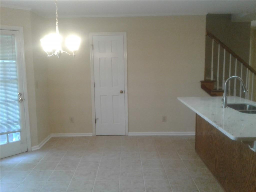 180 Creekview Trail