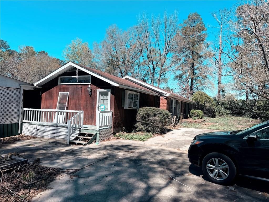 Photo 1 of 19 — 103 Lake Road, Kathleen, GA 31047