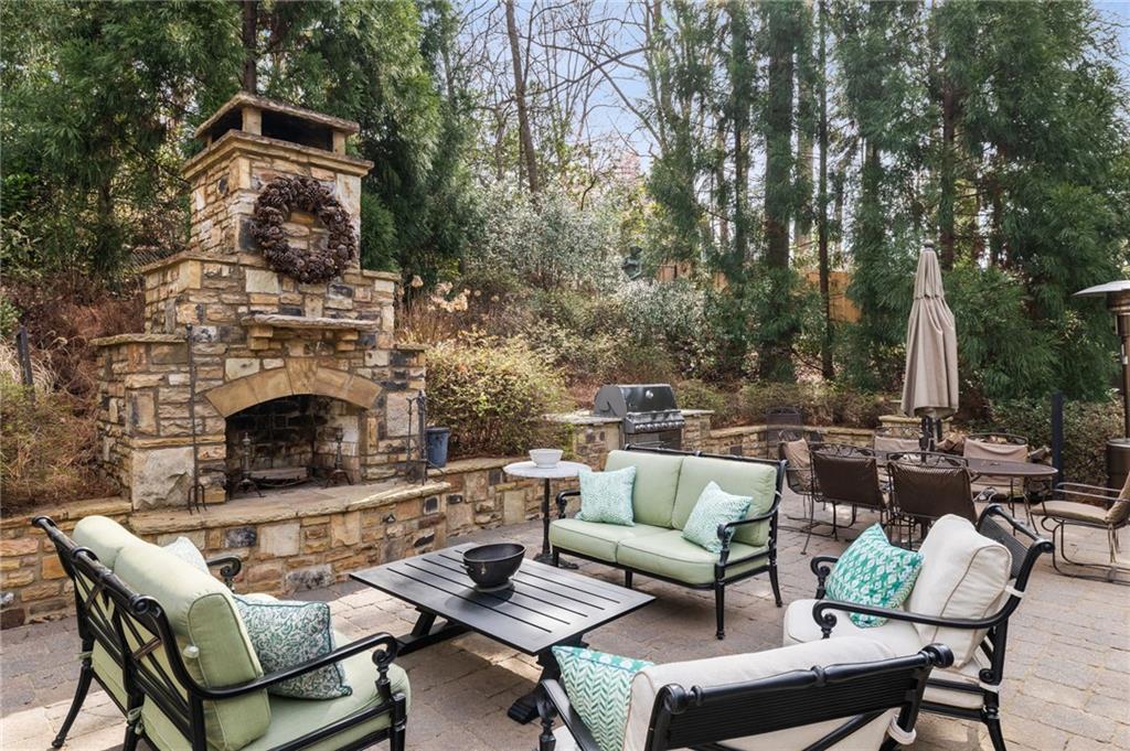 5575 Glen Errol Road, Sandy Springs, Georgia image 43