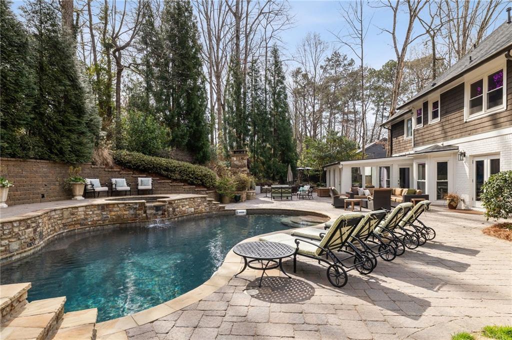 5575 Glen Errol Road, Sandy Springs, Georgia image 41