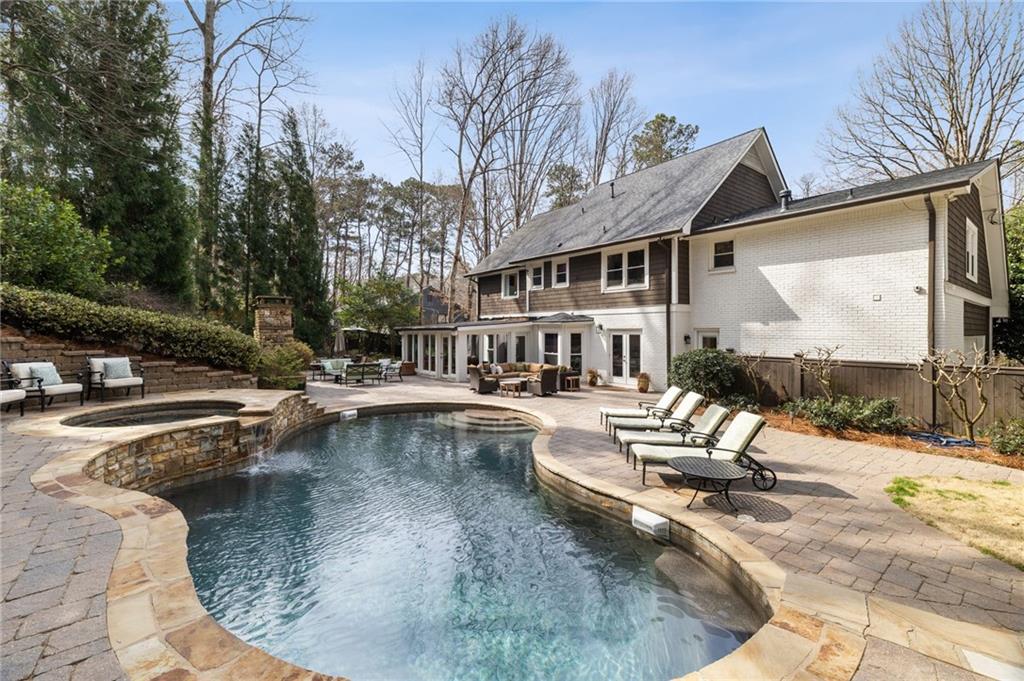 5575 Glen Errol Road, Sandy Springs, Georgia image 2