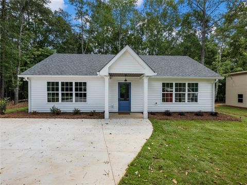 Homes For Sale - 8079 Beachwood Drive<br/> Murrayville, GA 30564