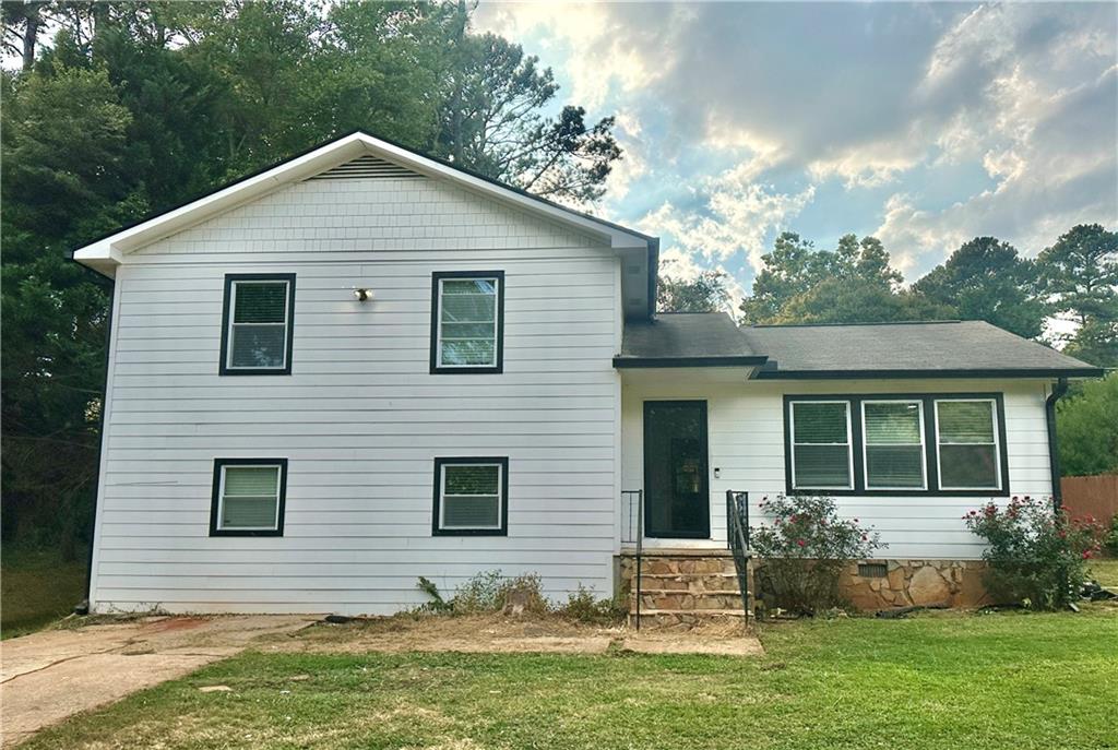 Motivated Seller! Investor opportunity for the right Buyer. With some TLC, you can unlock its true value. This 4- bedroom with a bonus room is ready for an investor, flippers or anyone looking for a project. No HOA, conveniently located near shopping, schools, and major highways. Come take a look and make us an offer. Don't miss out on this great opportunity for rental, flip or sweat equity project.