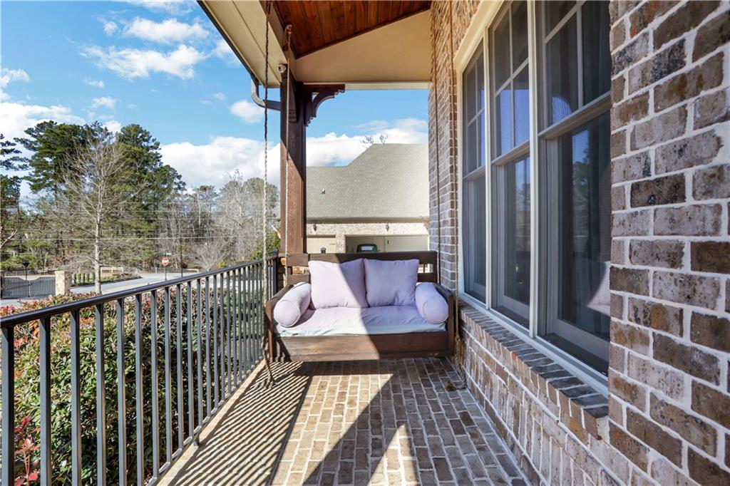 16885 Quayside Drive