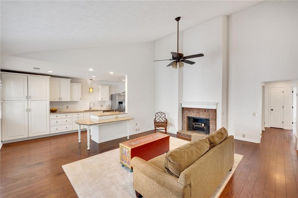 804 Dunwoody Chace