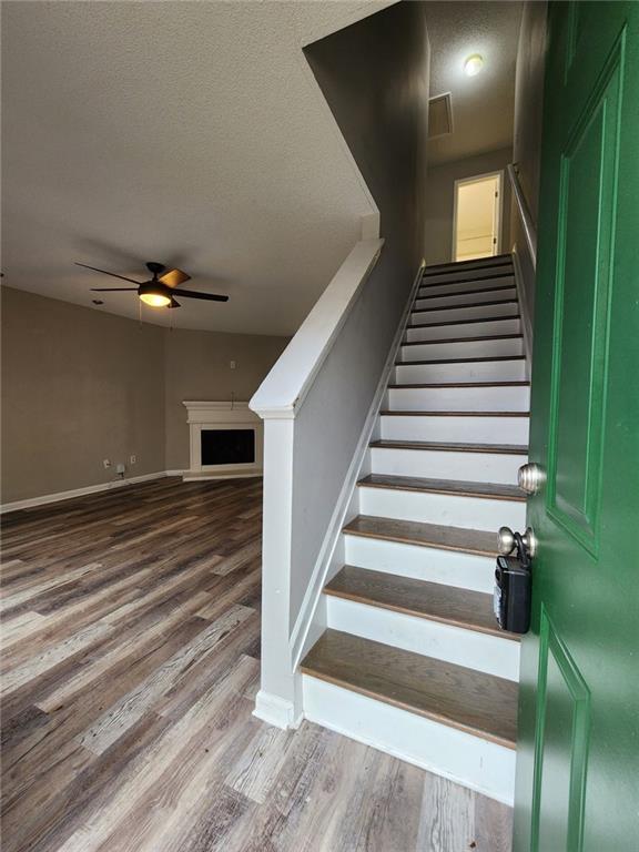 Priced to sell Charming 3-Bedroom with 2 and a half baths Residence on a Spacious Lot at the End of a Cul-de-Sac. Conveniently located just minutes from I-20, shopping, and dining, this property combines easy access to everyday amenities with a peaceful neighborhood setting.