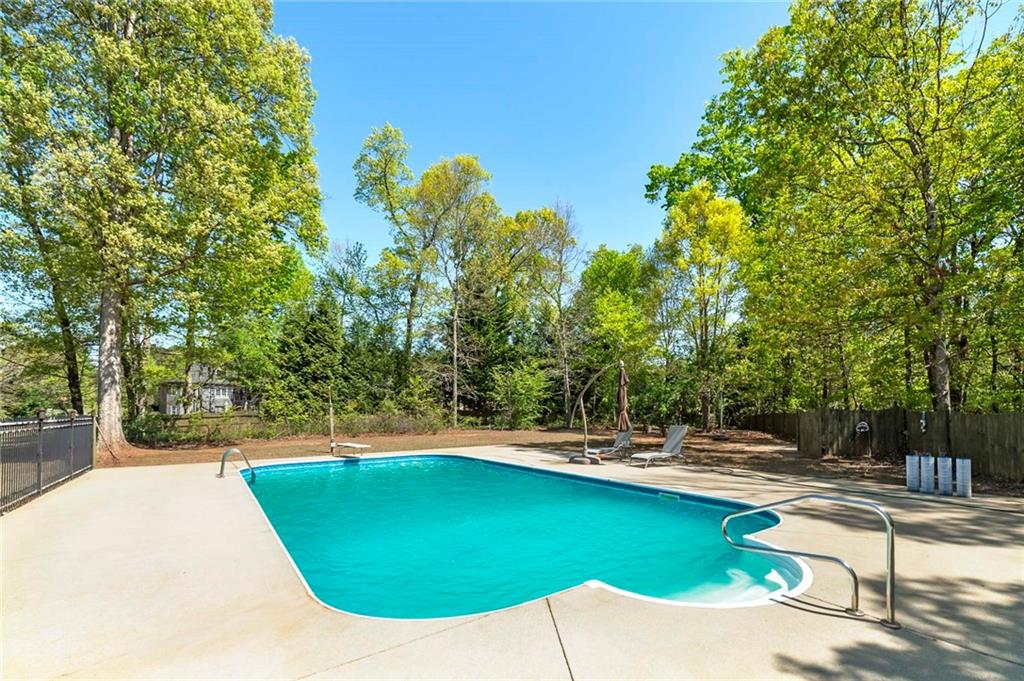 7804 Gusty Trail, Douglasville, Georgia image 43