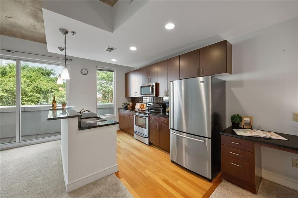 44 Peachtree Place NW 428