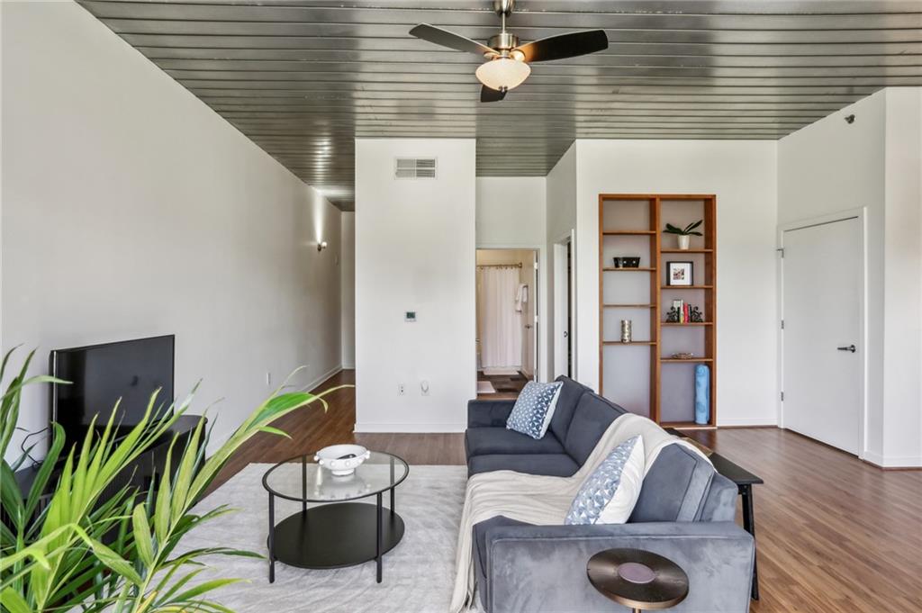620 Glen Iris Drive NE 410