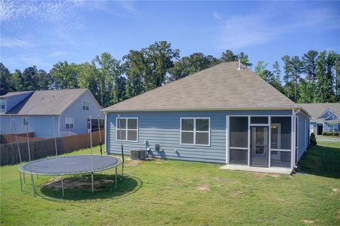 A home in Fairburn