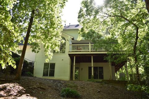 A home in Lilburn