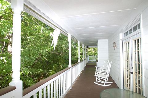 A home in Lilburn