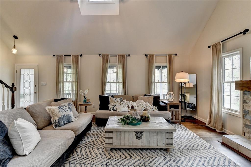 443 Lakeshore Drive
