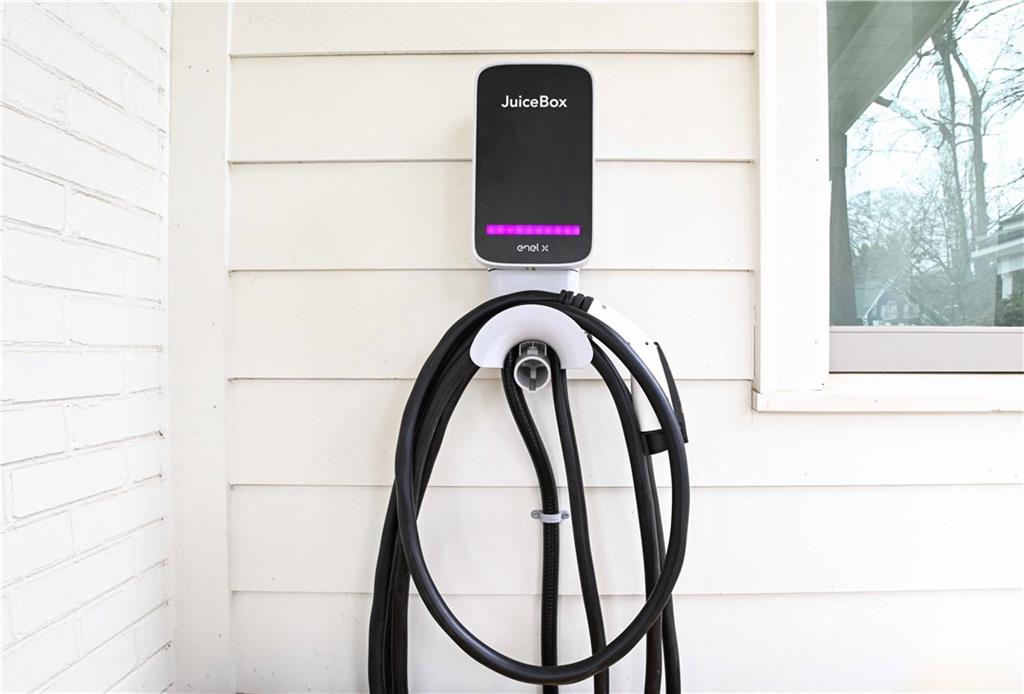 2188 Edison Avenue NE