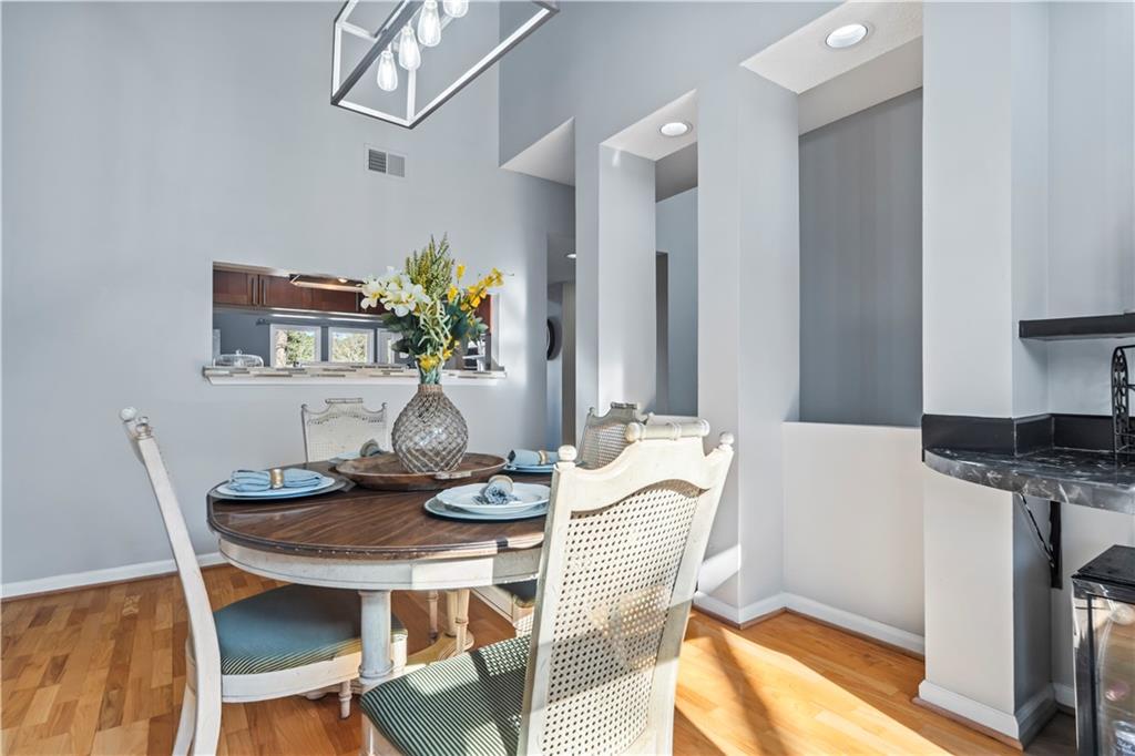 802 Ivy Green Lane SE