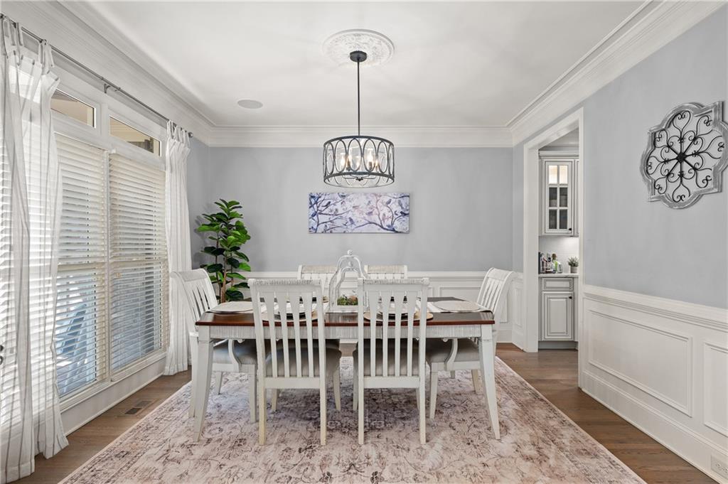 810 Lake Ridge Court