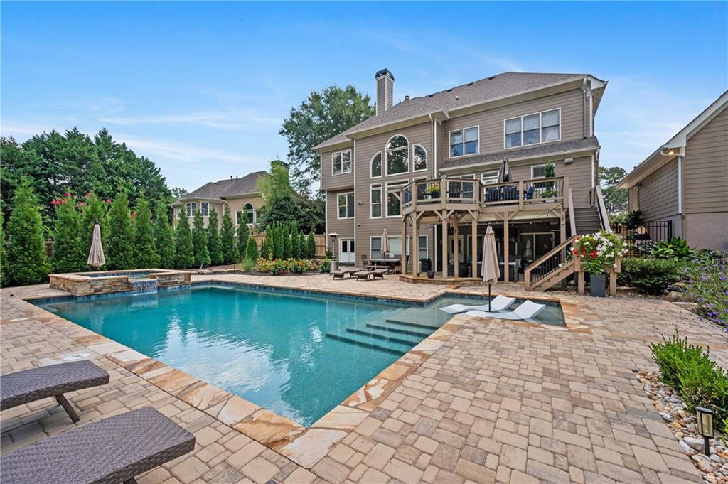 810 Lake Ridge Court