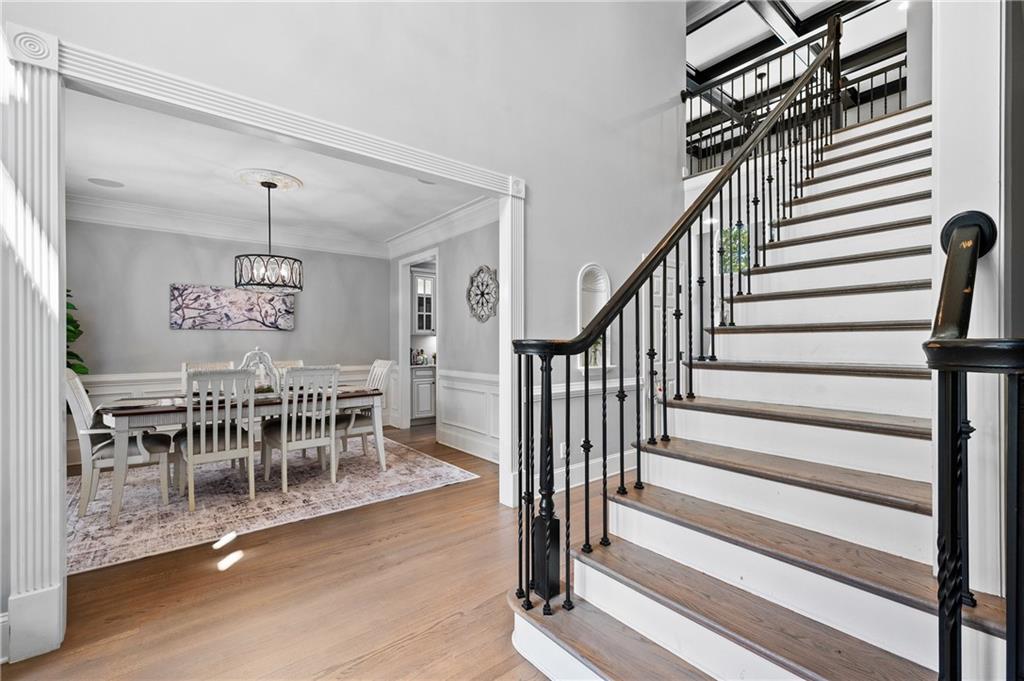 810 Lake Ridge Court