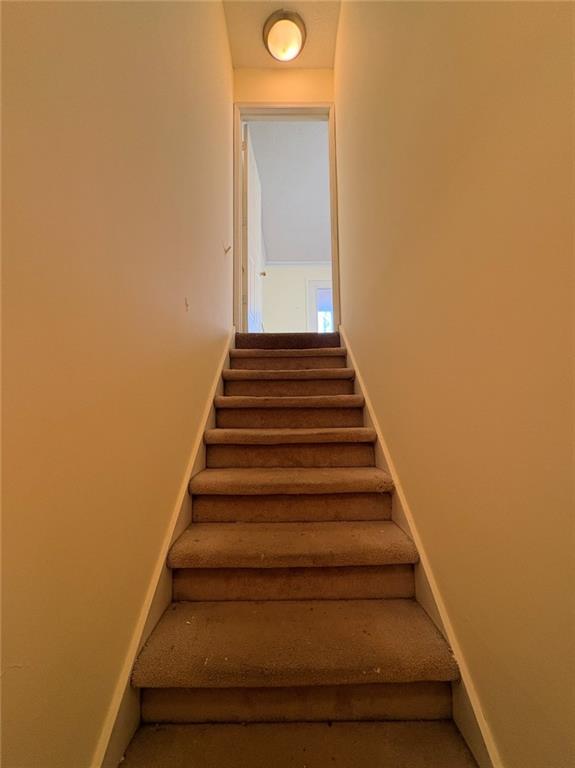 7123 Williamsburg Drive, Riverdale, Georgia image 4