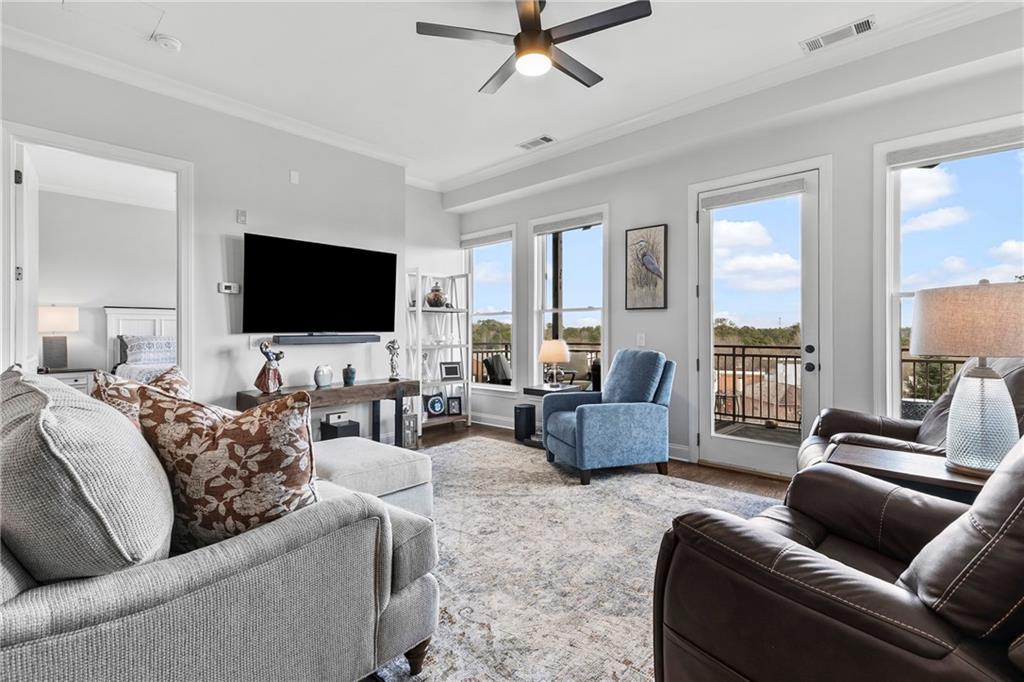 360 Chambers Street 309