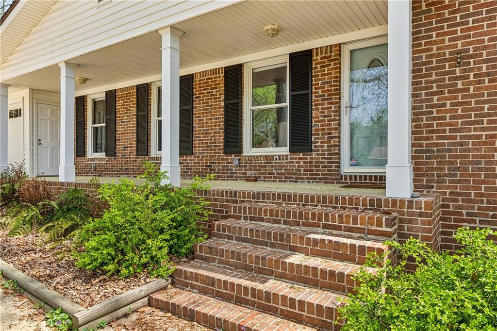 2947 Dunnington Circle, Chamblee, Georgia image 2
