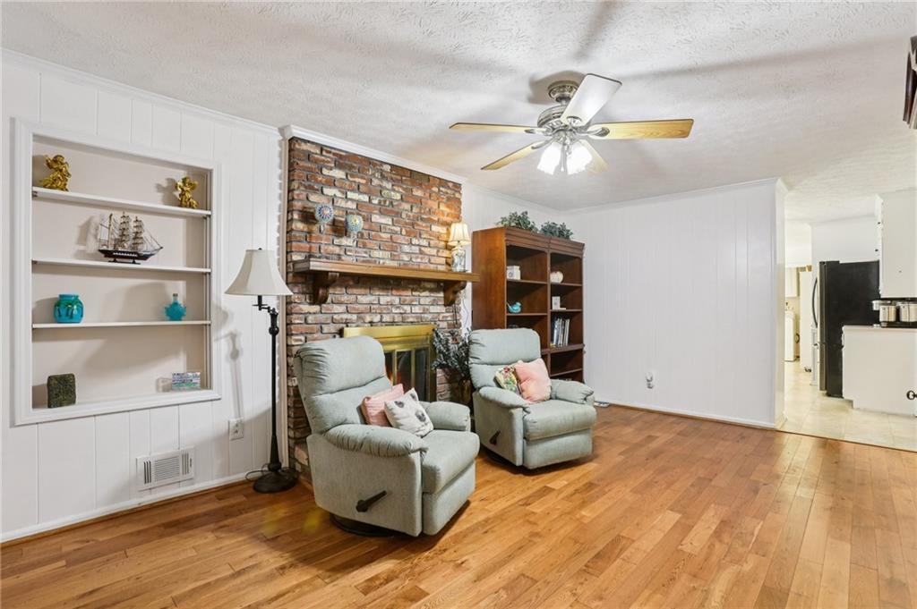 5623 Crestwood Drive