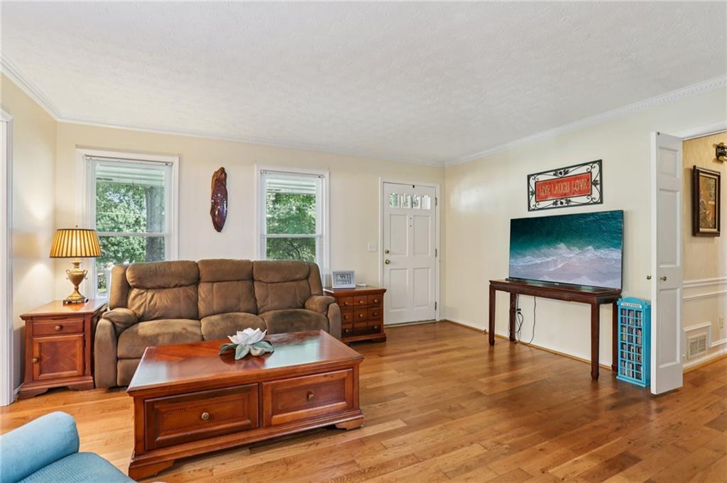 5623 Crestwood Drive
