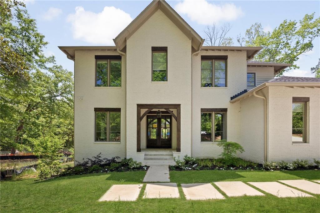 1068 Moores Mill Road NW