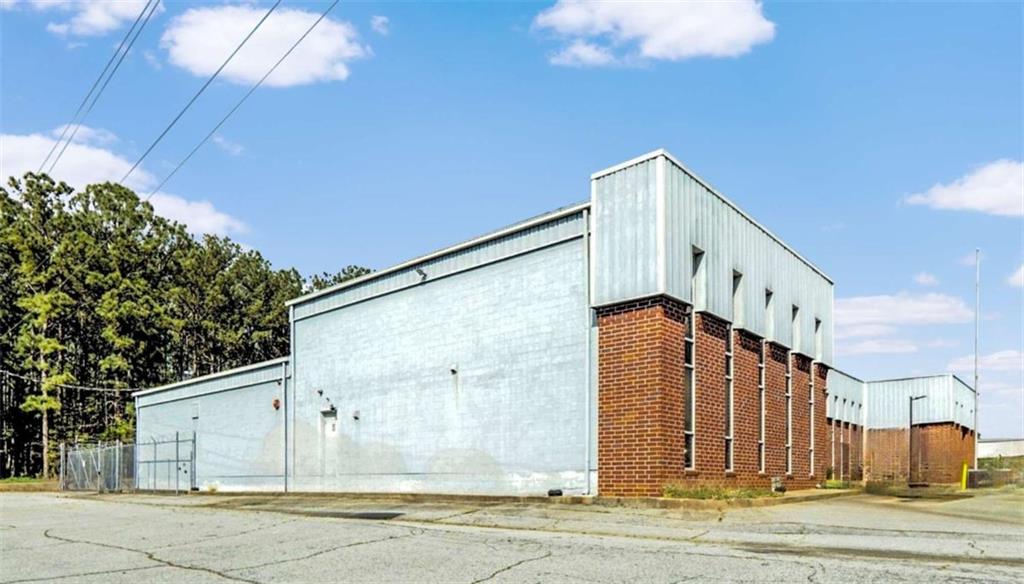 1560 Commercial Court