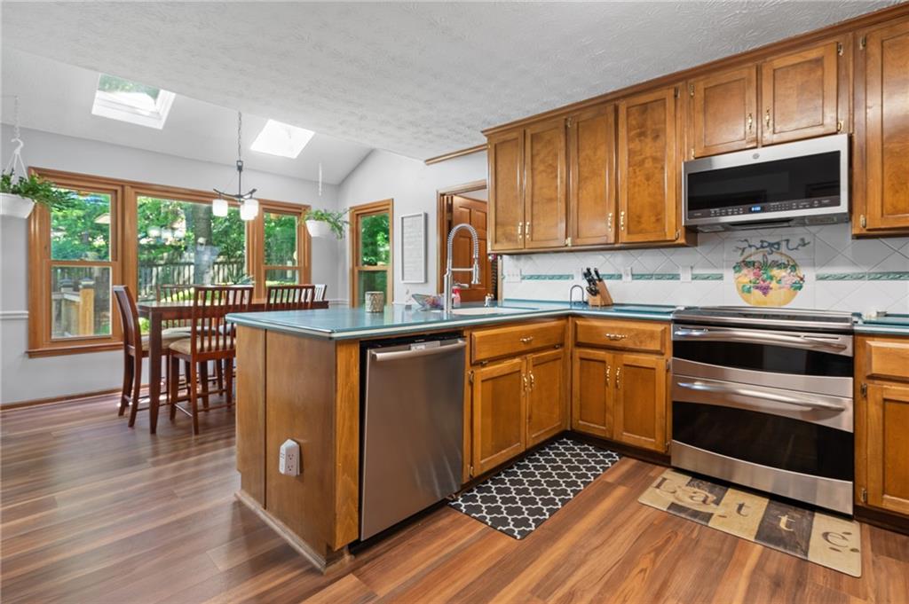 1850 Linnet Court, Roswell, Georgia image 10