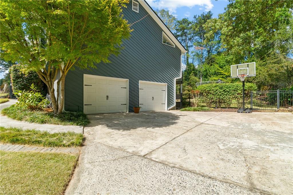 2821 Interlaken Drive