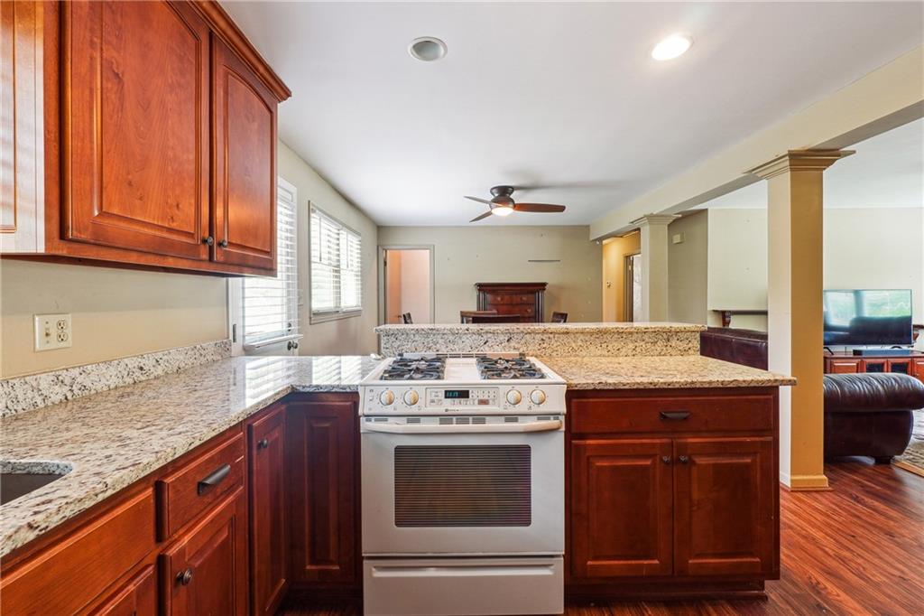 4151 Valley Wood Drive, Marietta, Georgia image 10