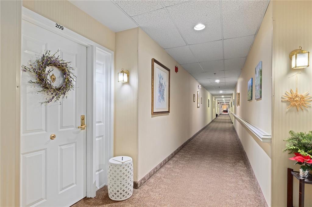 1800 Clairmont Lake A209