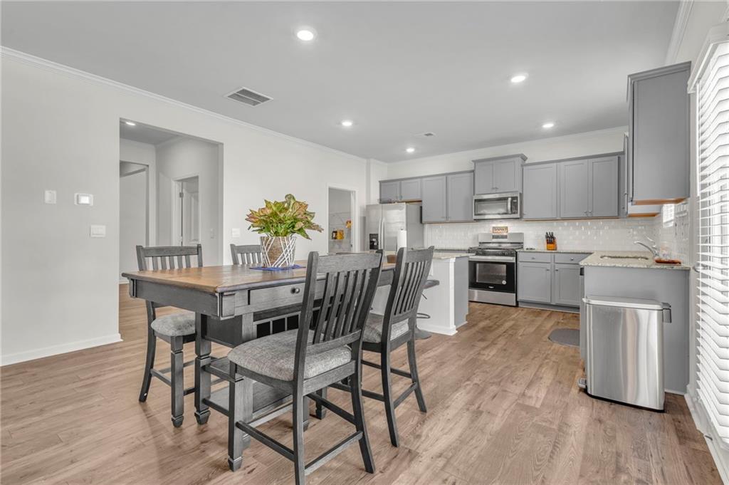 Welcome to your dream home in beautiful Lithia Springs! This spacious 4-bedroom, 2.5-bath single-family home combines comfort, style, and functionality in a quiet, well-established neighborhood. Featuring an open-concept layout with a bright and airy living room, a formal dining area, and a modern kitchen with stainless steel appliances and granite countertops—this home is perfect for both entertaining and everyday living.
Upstairs, enjoy a large owner’s suite with a walk-in closet and a spa-like ensuite bathroom with double vanities, a soaking tub, and a separate shower. Three additional bedrooms provide ample space for family, guests, or a home office.
Outside, the private backyard offers endless possibilities for gatherings, gardening, or play. Conveniently located near Sweetwater Creek State Park, I-20, and shopping and dining options, this home offers the perfect balance of suburban peace and city access.
Don't miss the opportunity to own this move-in-ready gem!