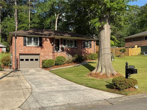 Homes For Sale - 3195 Woodview Drive<br/> Smyrna, GA 30082