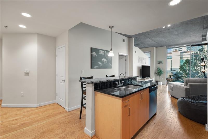 250 Pharr Road NE 607