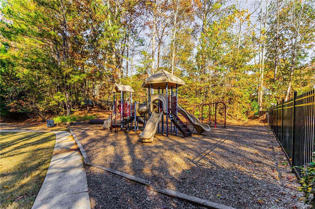 FLOWERS CROSSING - Residential