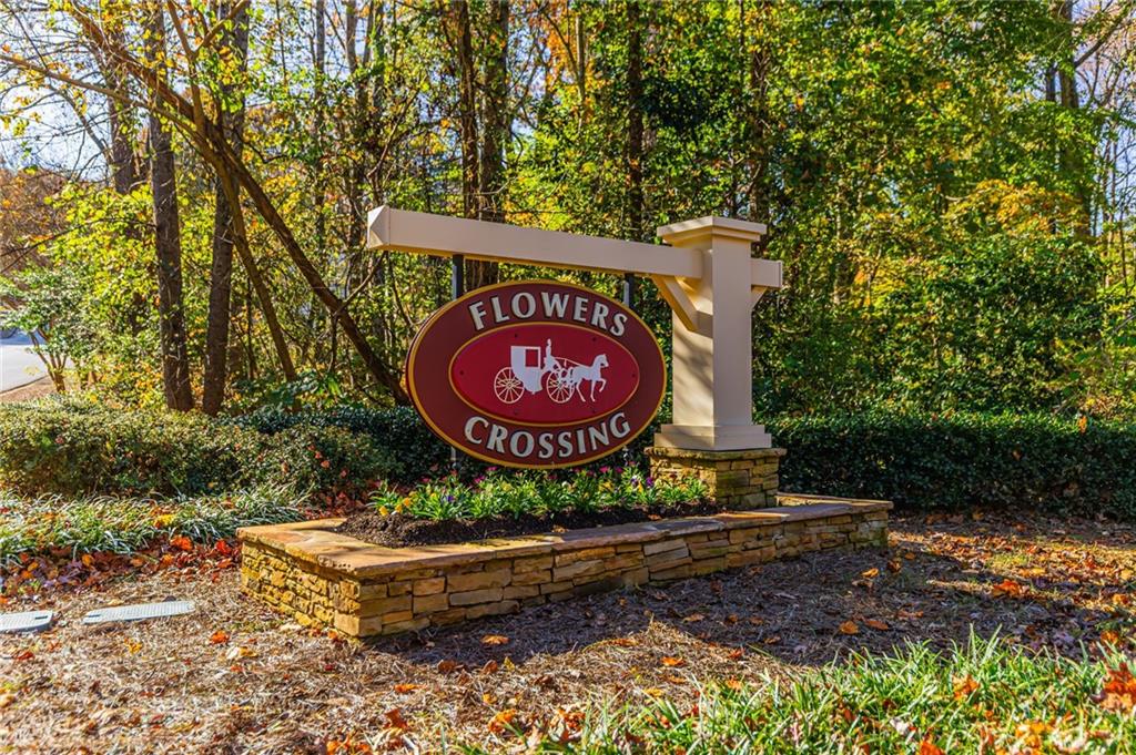 FLOWERS CROSSING - Residential