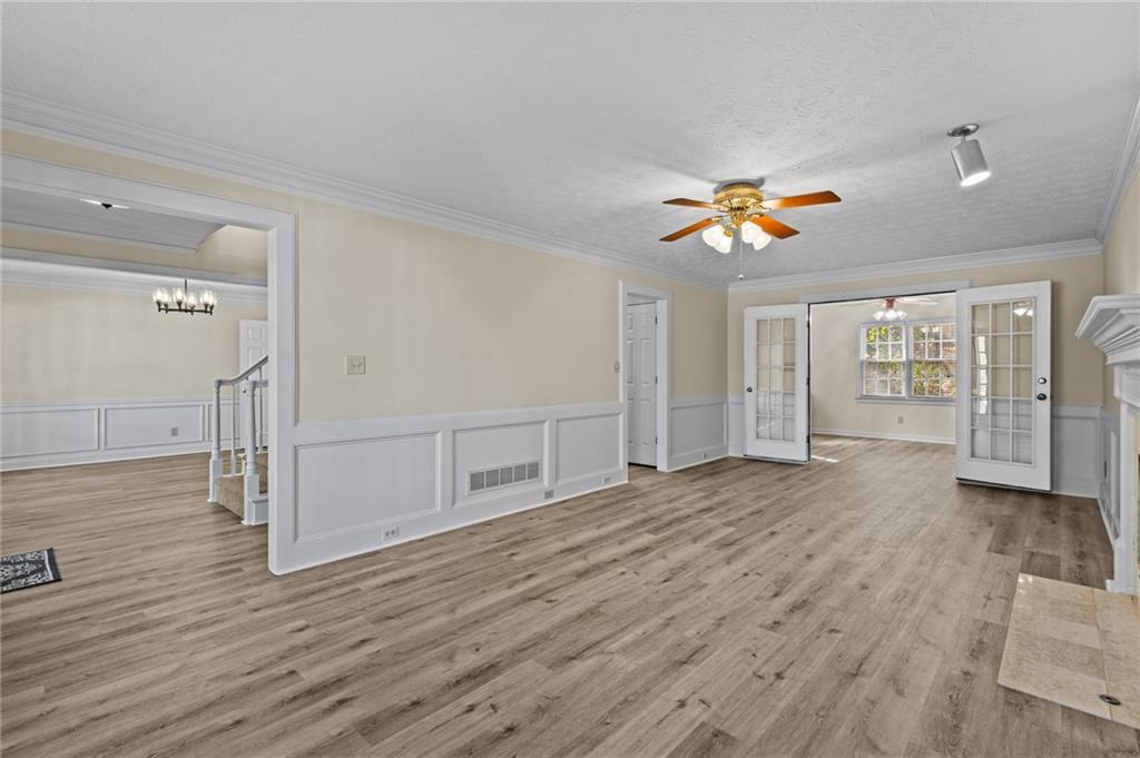 FLOWERS CROSSING - Residential