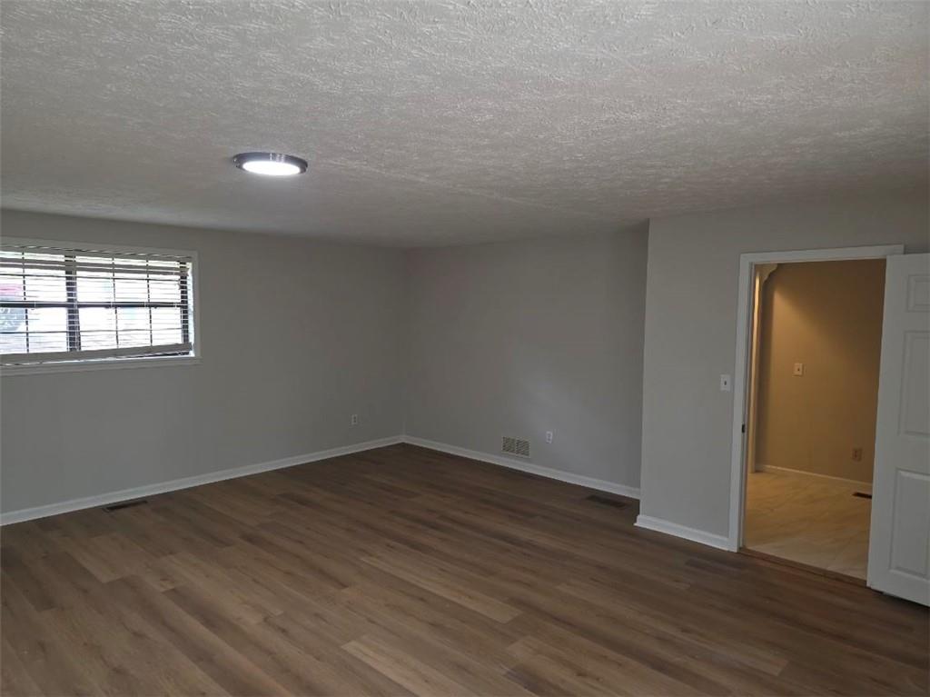 825 Winfield CT