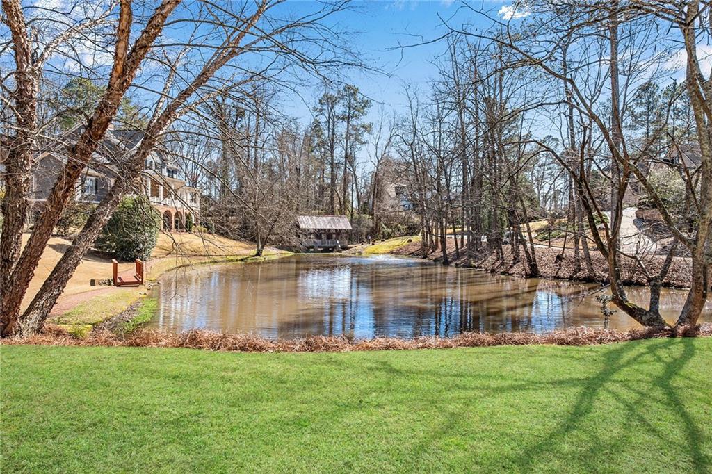 OAKTON POND - Residential