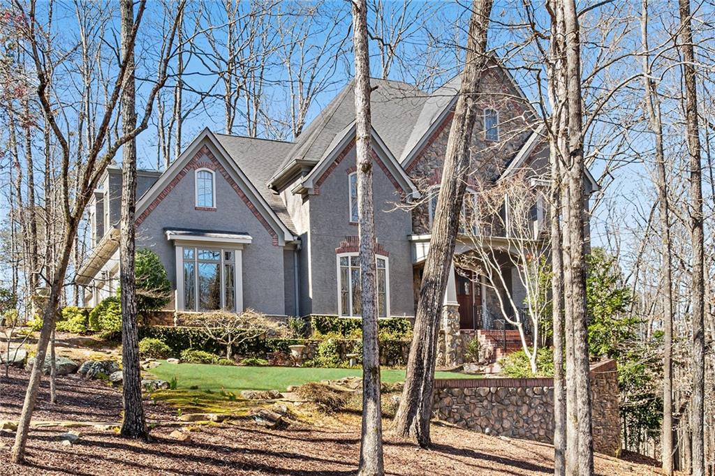OAKTON POND - Residential