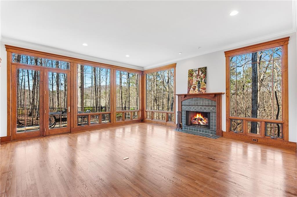 OAKTON POND - Residential