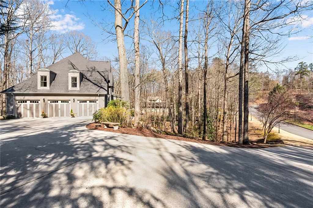 OAKTON POND - Residential